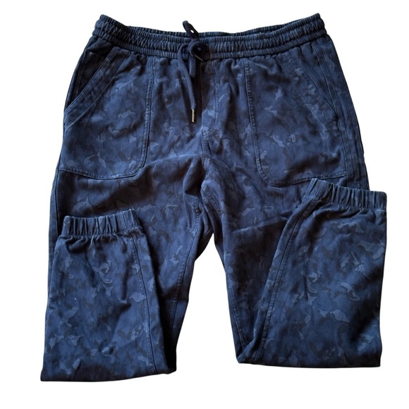 Athleta Farallon Jogger Camo Printed Black Gray Womens Size 14 - Picture 1 of 5